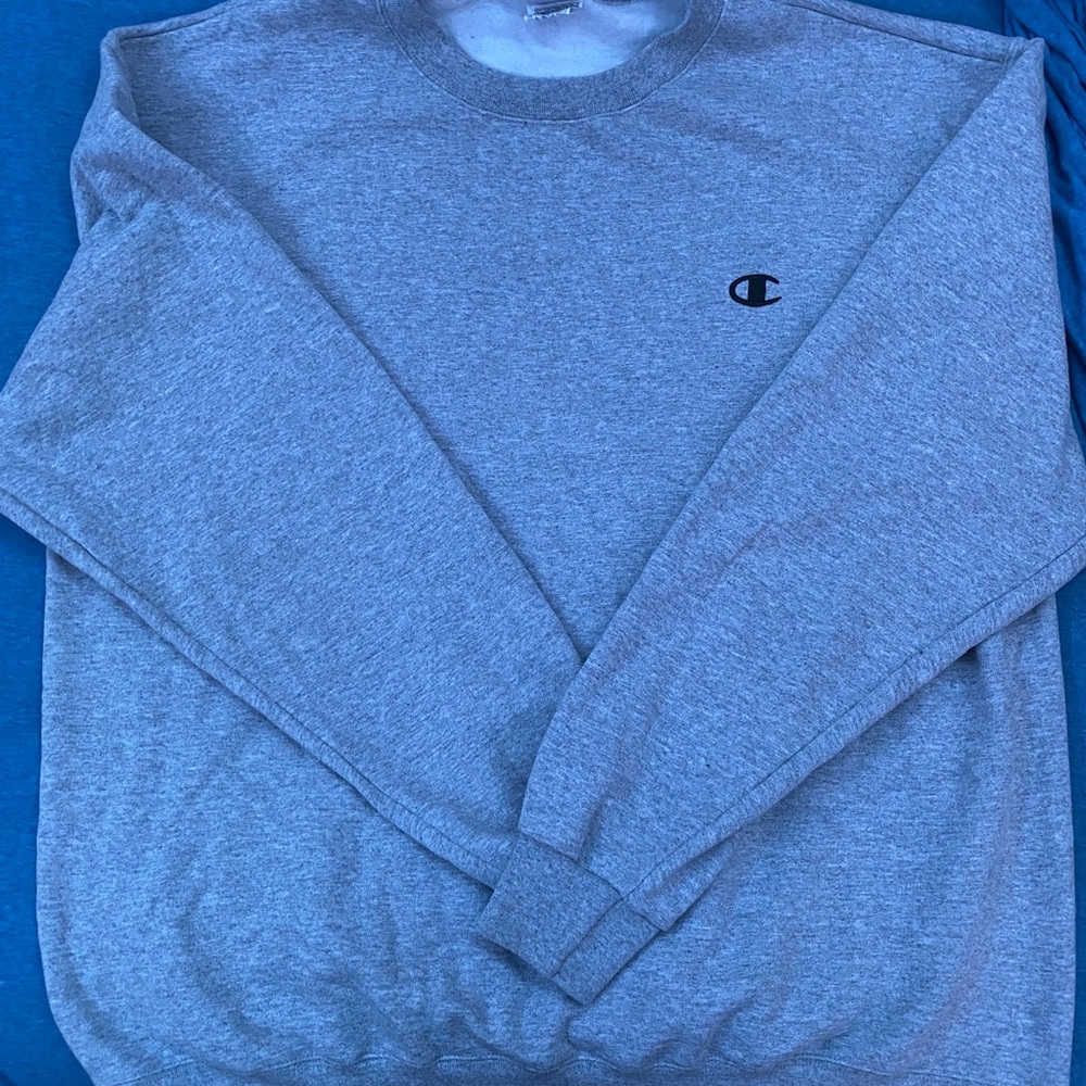 NWOT champion men’s crew neck sweatshirt